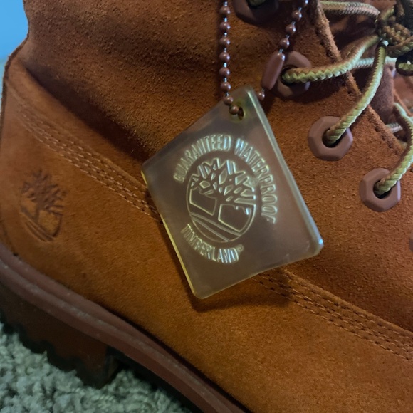 Burnt orange Timberlands. - Picture 7 of 7